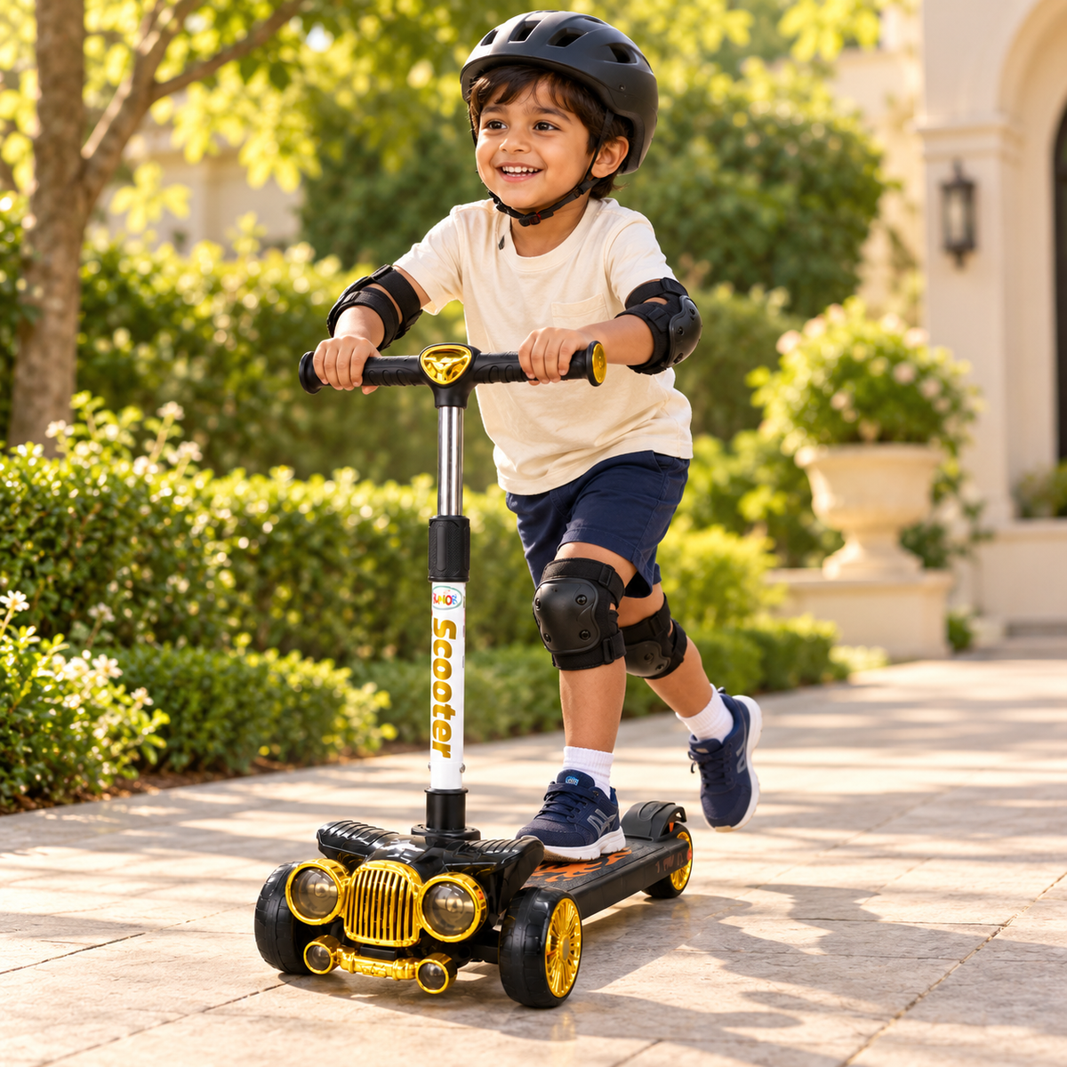 Little Cruiser Black & Gold 3-Wheel Scooter
