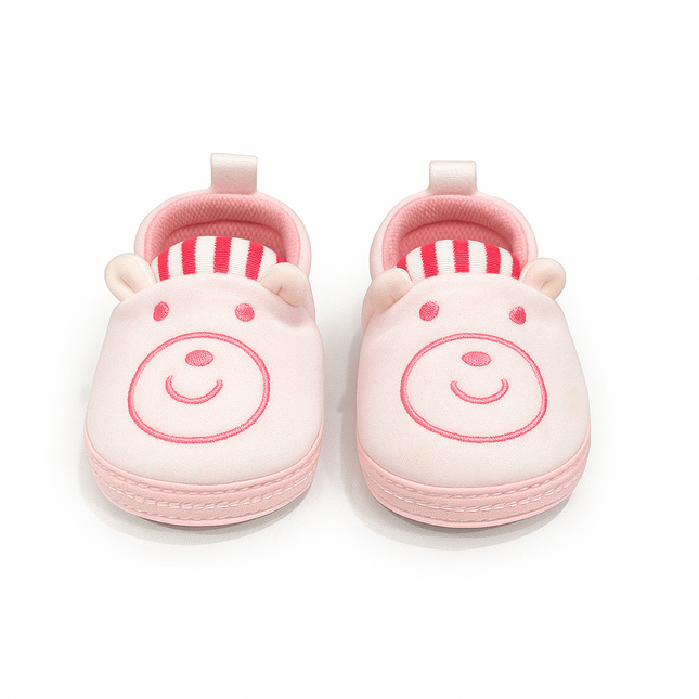 Baby Bear Face Soft Plush Shoes – Warm & Comfortable Crib Shoes for Infants (Pink) 🧸💗